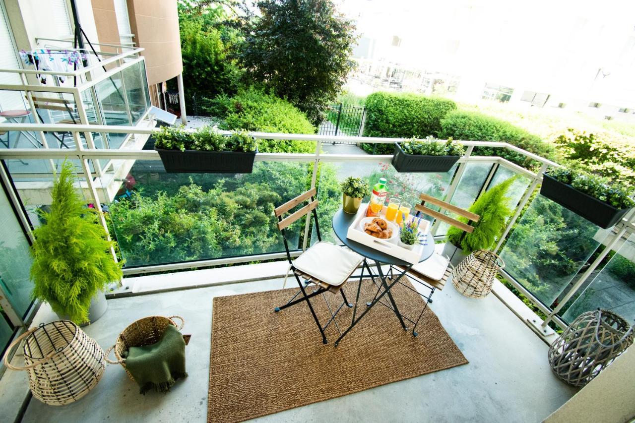 Studio Charmant Cergy Le Haut Au Pied De La Gare ! Parking Prive ! Apartment Exterior photo