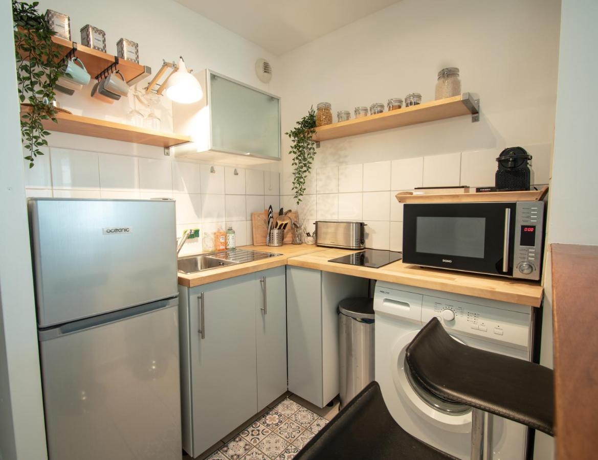 Studio Charmant Cergy Le Haut Au Pied De La Gare ! Parking Prive ! Apartment Exterior photo